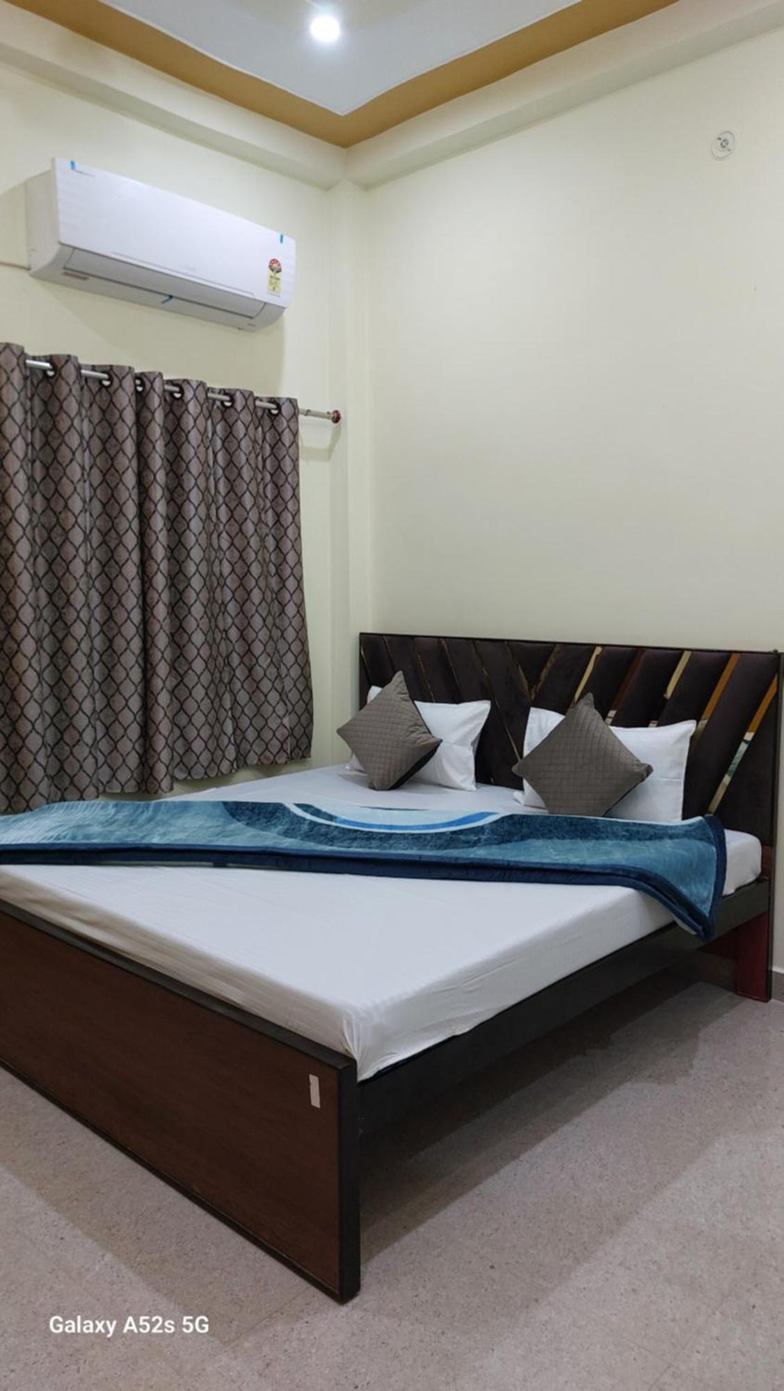 Narayani Paying Guest House Waranasi Zewnętrze zdjęcie