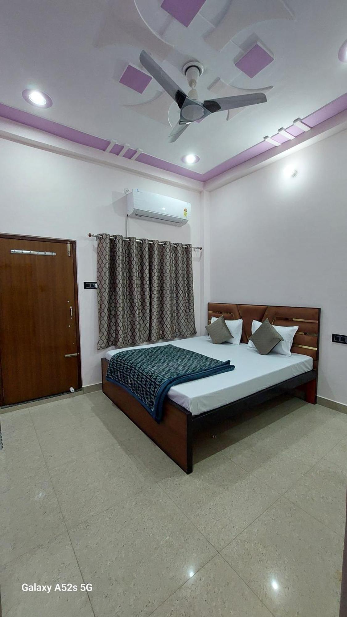 Narayani Paying Guest House Waranasi Zewnętrze zdjęcie