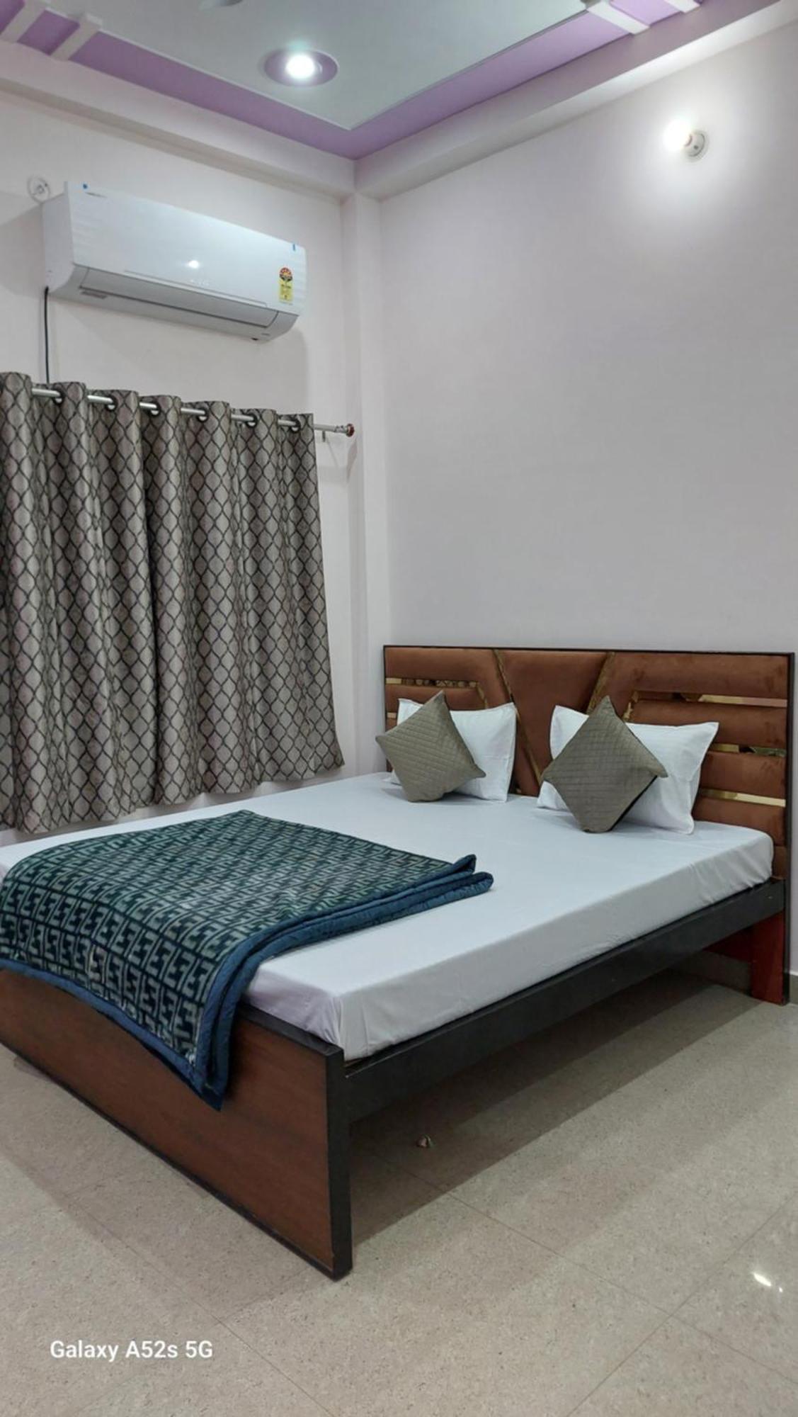 Narayani Paying Guest House Waranasi Zewnętrze zdjęcie