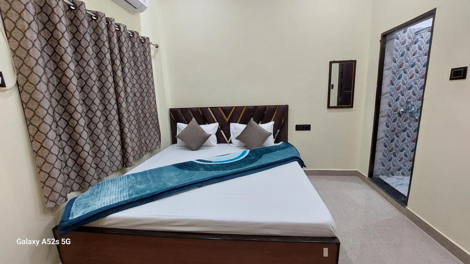 Narayani Paying Guest House Waranasi Zewnętrze zdjęcie