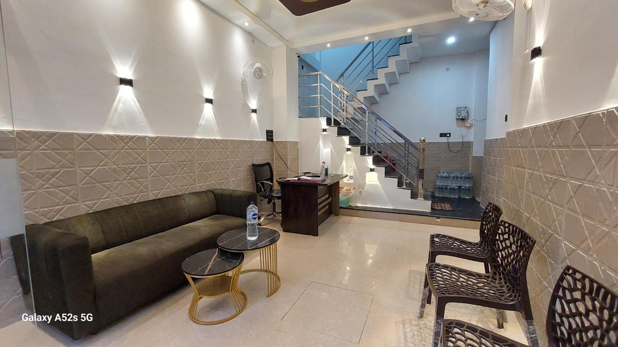 Narayani Paying Guest House Waranasi Zewnętrze zdjęcie