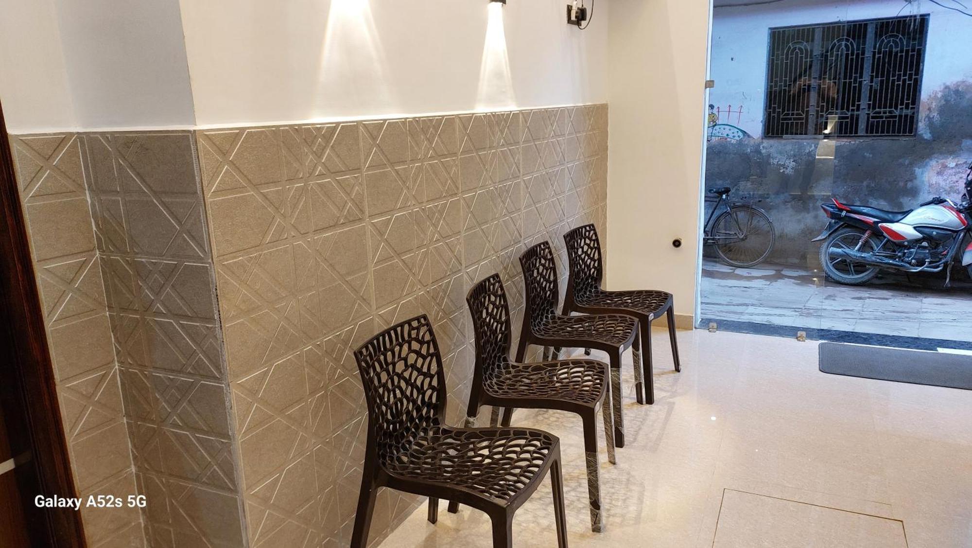 Narayani Paying Guest House Waranasi Zewnętrze zdjęcie
